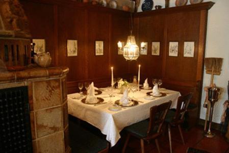 Hotel-Restaurant Esbach Hof Китцинген Екстериор снимка