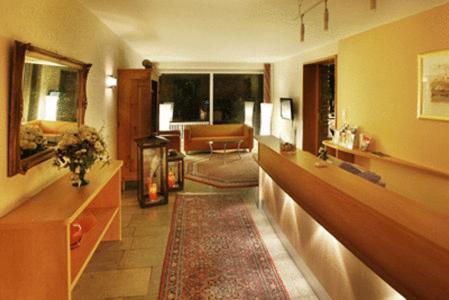 Hotel-Restaurant Esbach Hof Китцинген Екстериор снимка