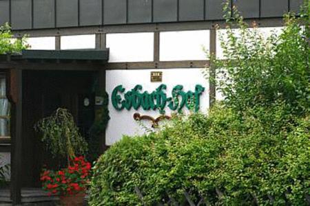 Hotel-Restaurant Esbach Hof Китцинген Екстериор снимка