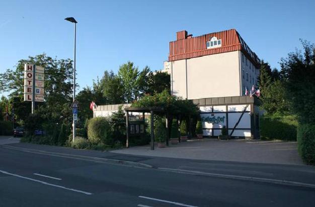 Hotel-Restaurant Esbach Hof Китцинген Екстериор снимка