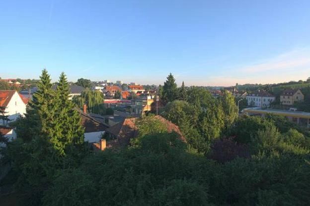 Hotel-Restaurant Esbach Hof Китцинген Екстериор снимка